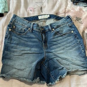 Torrid size 14 jean shorts